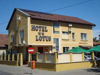 Отель Hotel Lotus Арад-0